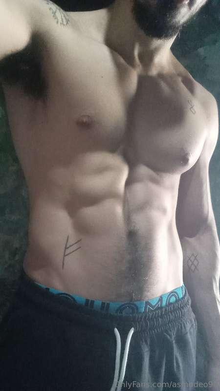I really want someone to suck my cock 🍆
