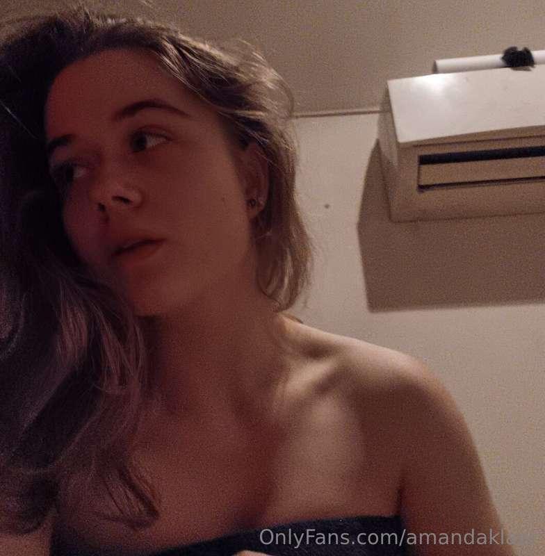 OMG check this virgin @mayadaisy funny girl🧸 She is new on O..