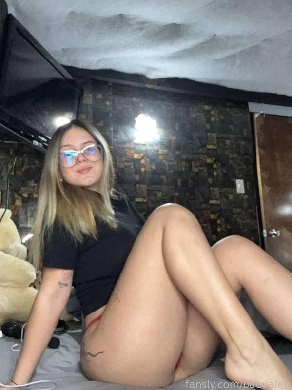 Follow me and I will be your sexual slave 🔞🔞

#handjob #blonde #perfectpussy #naturaltits #squatfucking #riding &amp; see ALL my content with #noppv when you subscribe 