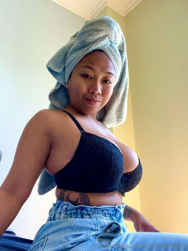 Getting ready to meet friends. Hmm what should I wear today?..