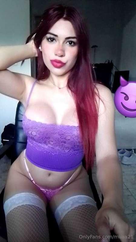 Lista para nuestra video call , me llamas? 👅📞