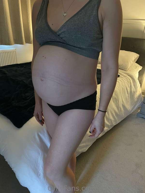 Maternity wear hot or not? Or should I just say f it and tak..