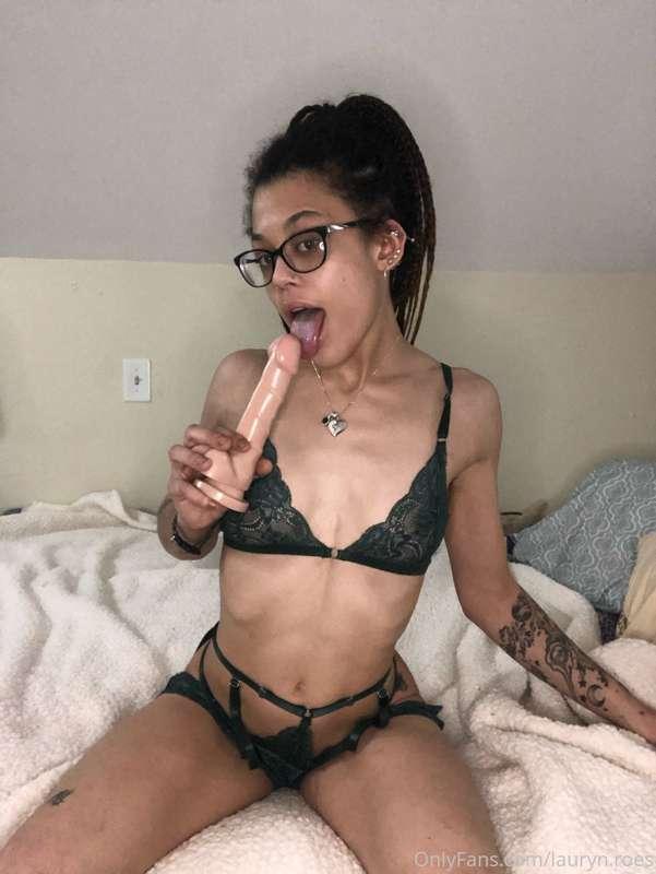 Sloppy Top Sneak Peak💦👀Watch me suck down my dildo nd drool ..