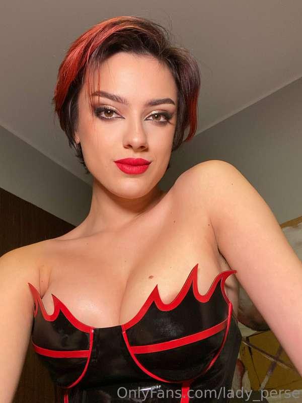 How is your No nut November 👠? I hope I made it harder 😏💋
