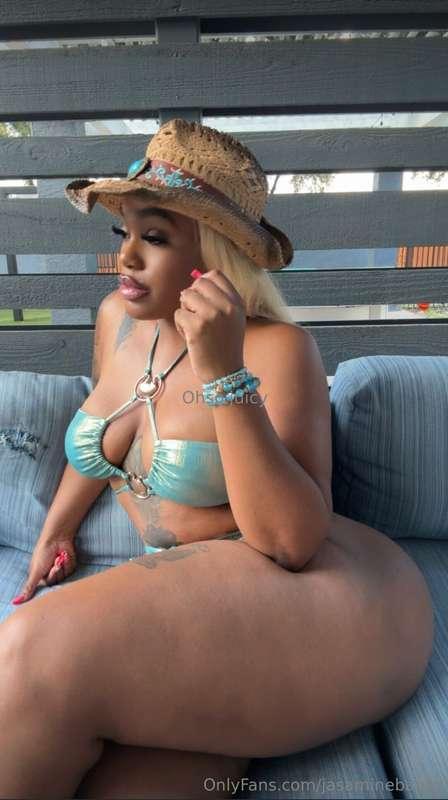 Not taking credit but… I convinced @ohso_juicy to make an OF..