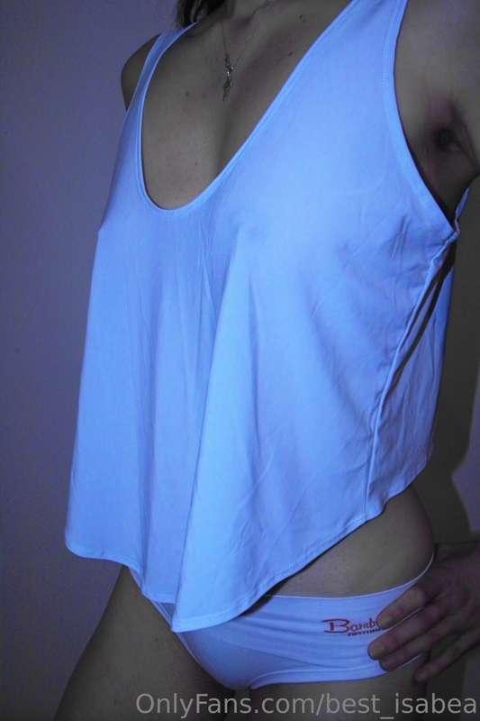 Do you like when my pokies make waves on my top?