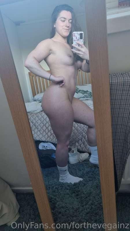 But since it is hump day,  heres some a$$ too 😊