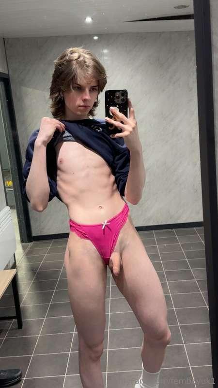 femboyuk1 image #2
