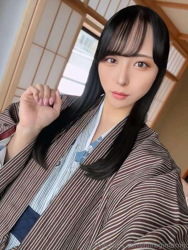 Would you like to go on a onsen trip with your femboy girlfr..