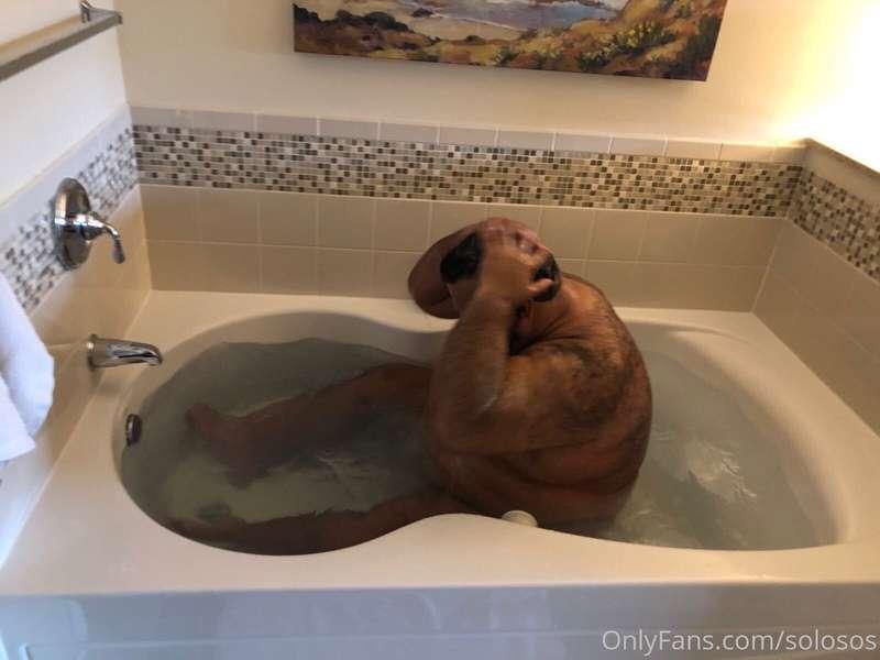 bath in the hotel in hawaii
