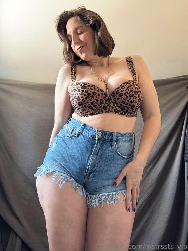 Do you love me for my body or my mind? 😉😘