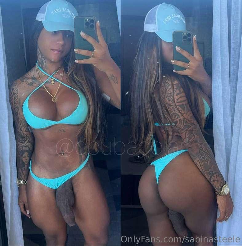 Hello daddy👋 my new friend is super sexy🤤🔥she's a sex bomb💣
..
