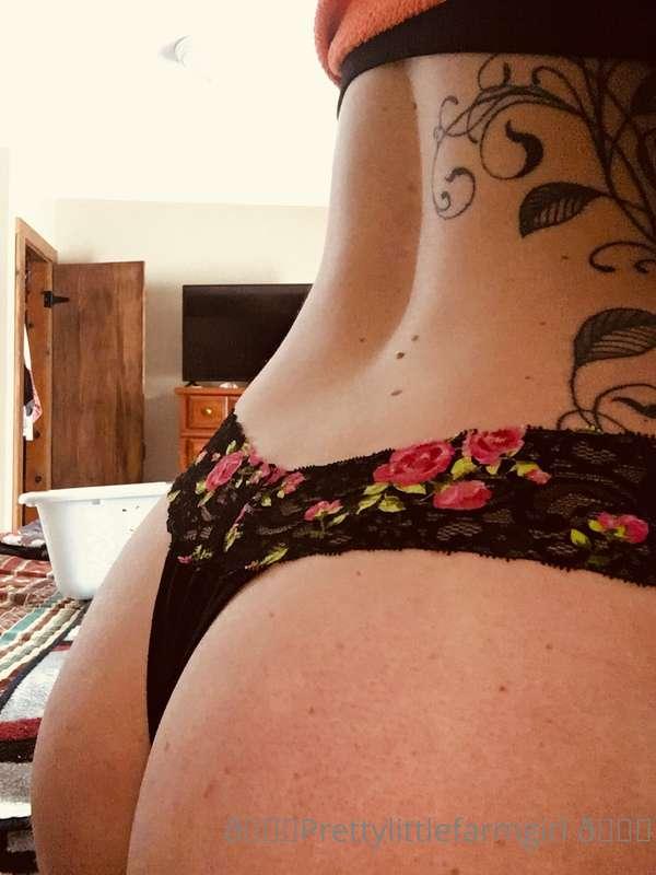 💋🍑Hope your Monday is as amazing as my ass 💋🍑