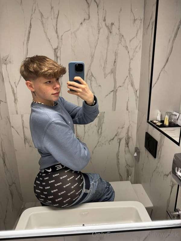 coddywinkk main image