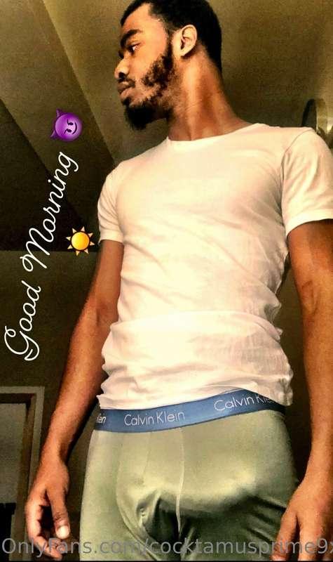 Good morning you freaks ☀️😈  Is 9️⃣ inches too BIG for you❓