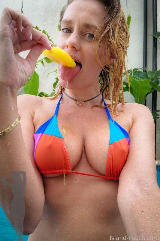 Mmmm, such a tasty popsicle! Just to feel you melting in my mouth 😈

Don’t forget to like, comment and tip if you wanked yourself silly! ❤️