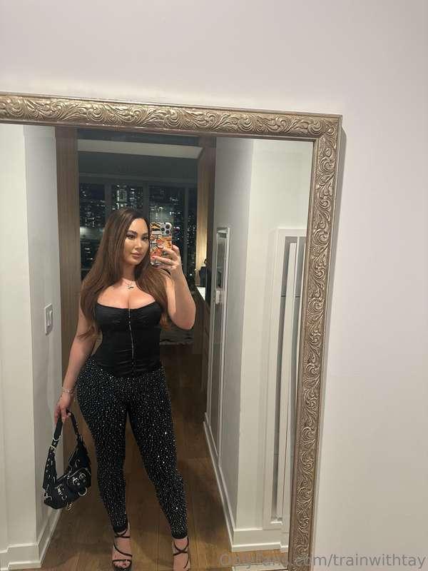 Wake up and worship me 👑