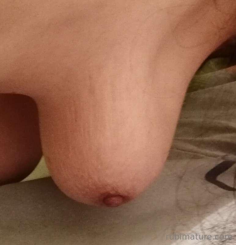 Put your face under and suck until you make me explode 🤤🤤🤤