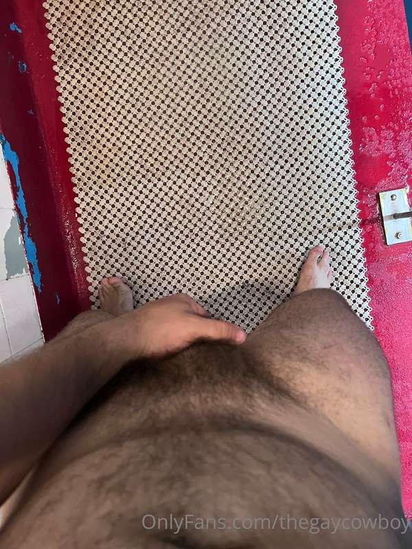What’s under my hand ?
