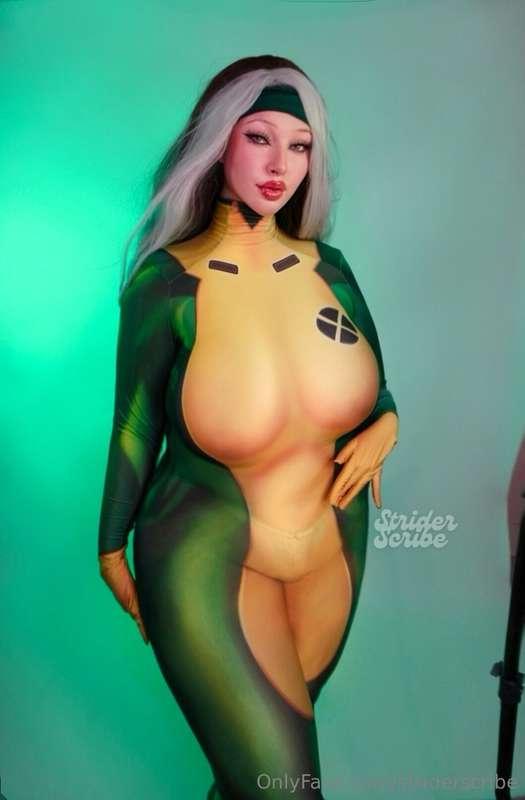 Now I just need my Gambit 💗rogue from x-men for october cosp..