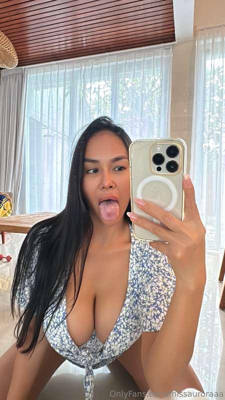 Want to check my dirty deep throat blow job? 😈