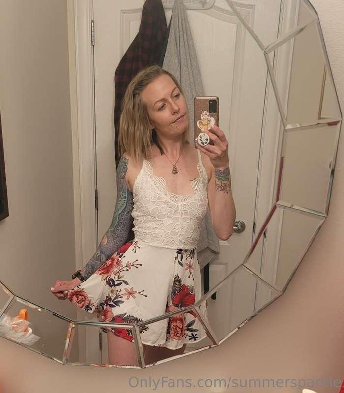 Snapped some pics of my outfit before the drive home. Swipe ..