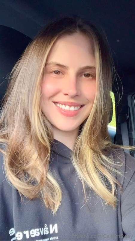 I got a new haircut 🥺👉👈https://www.onlyfans.com/caitlynsway