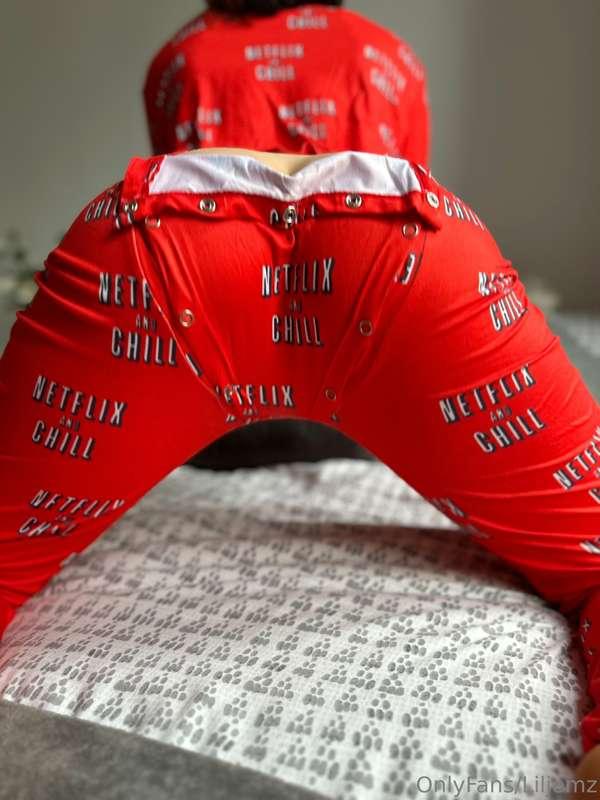 Netflix and chill with me?? Just pop the back off and then y..