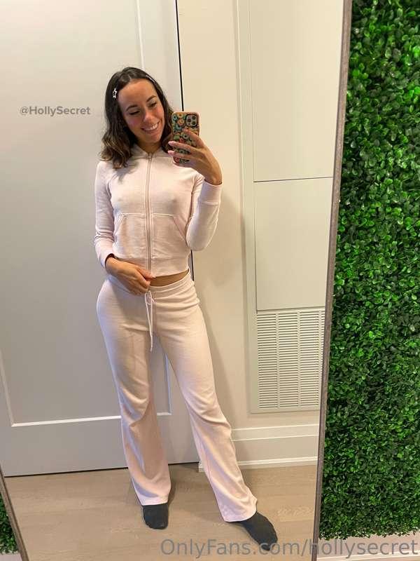 New pink sweatsuit💕