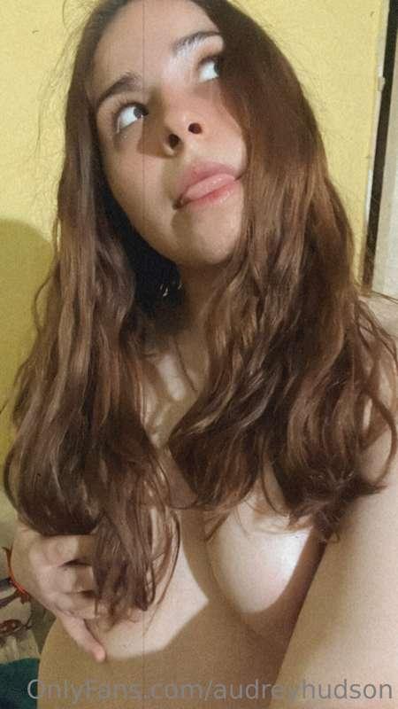 this is my starting position looking up to you😍🍒