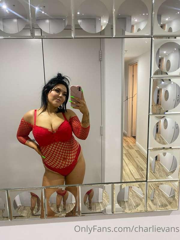 fishnet is so hot ❤️