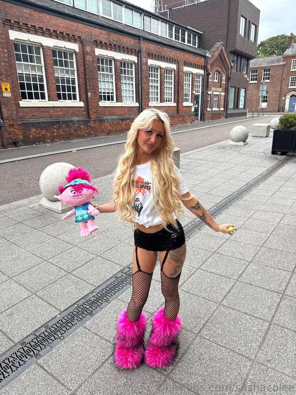 i’m sugar, spice, and a little chaos 💋