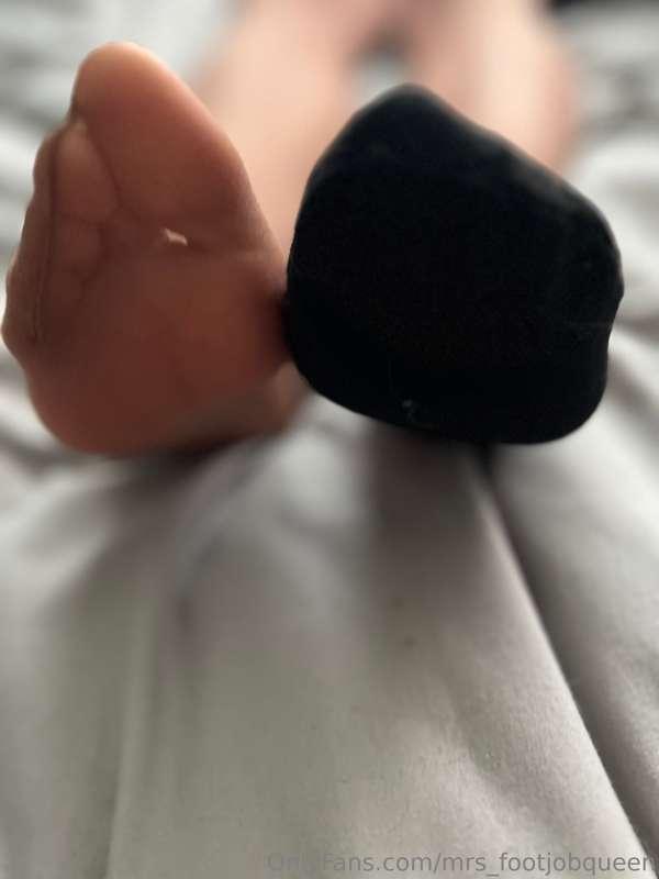 mrs_footjobqueen image #9