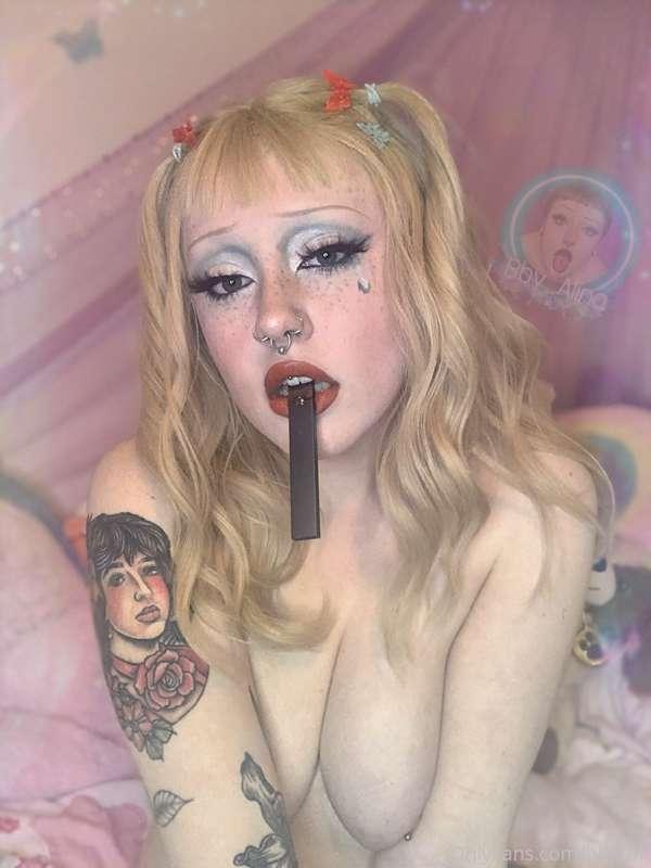 Where's my juul🥺🥺