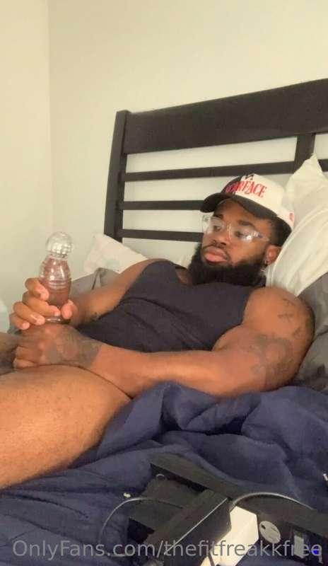 Used a new toy today to help me jack off and explode 🍆🔥💦