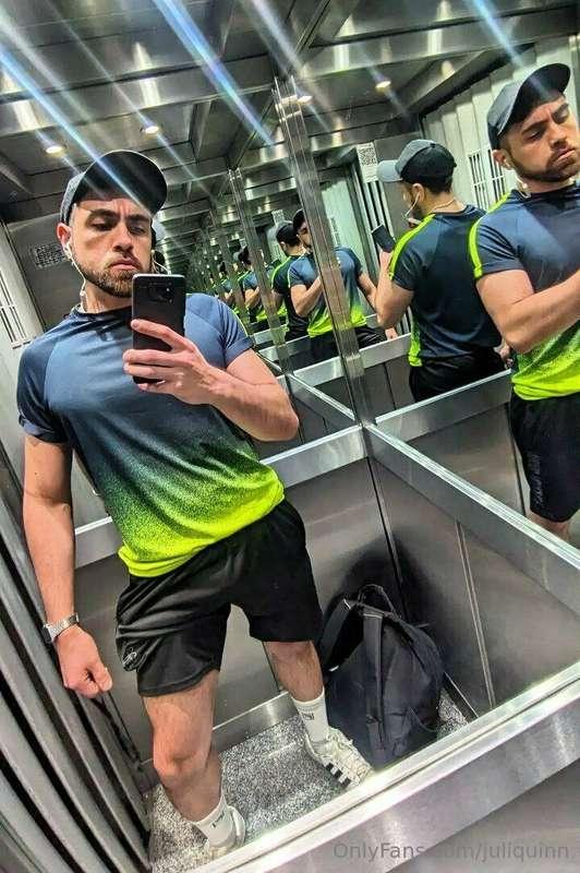 ## 🅵🆁🅴🅴 🆂🆄🅱🅲🆁🅸🅿🆃🅸🅾🅽❗❗

💪1.85Mts - 82kg - Trained body 💪

## ..