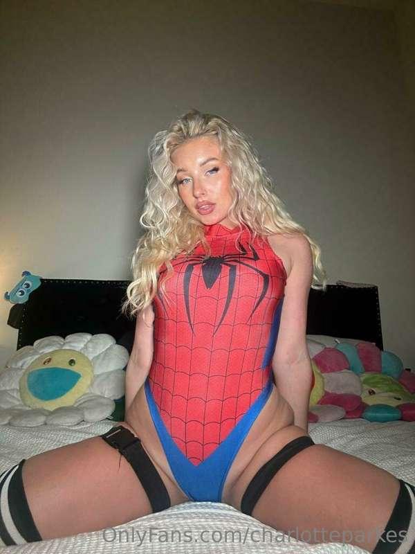 Dm me and cum shoot a web with me ;)