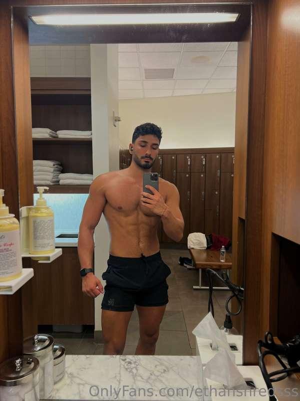 🦵 day