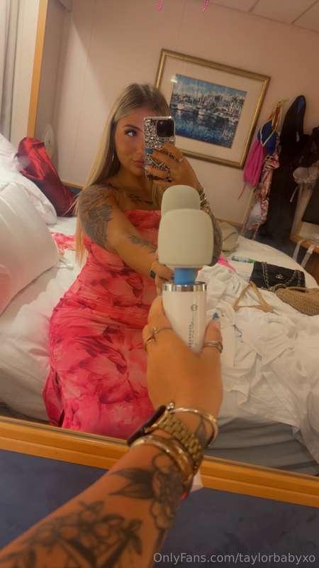 Wanna see some hot content I made in my cruise cabin? 😈