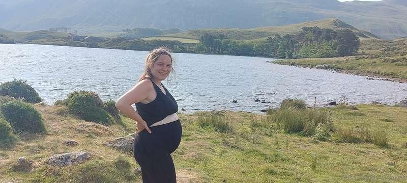 Can't hide my big fat preggo belly anymore!!   NO MAKEUP NO ..