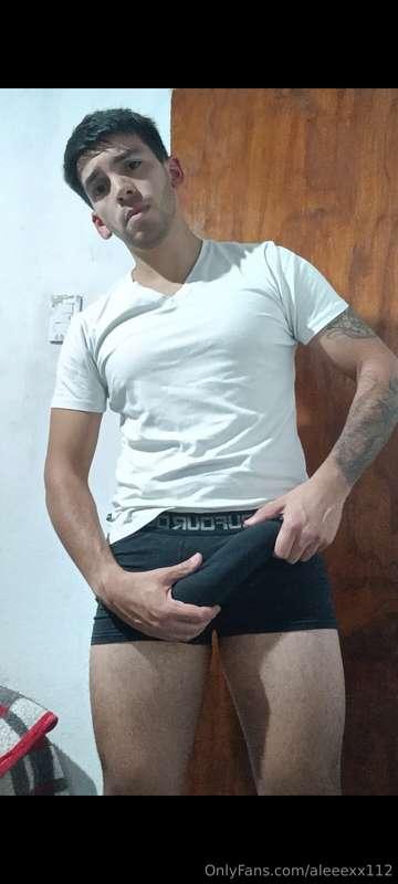 I wanna cum all over you, ¿do you want to see how i touching..