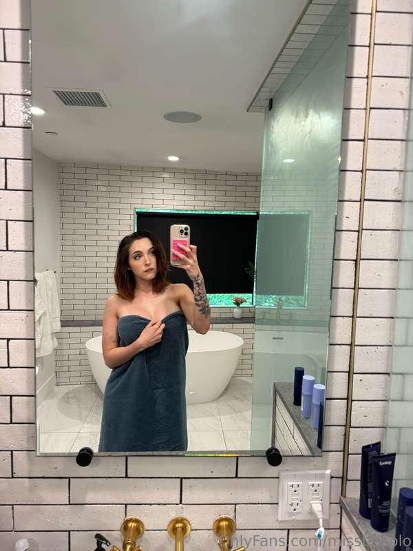 should i drop the towel? 😘