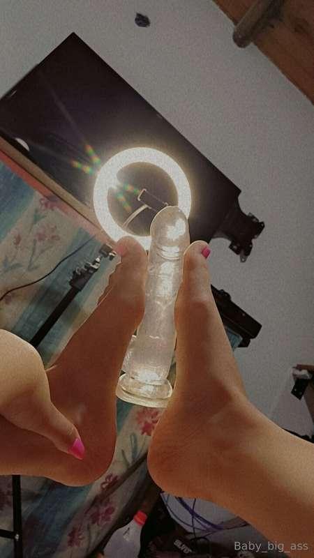 Do you like feet content?