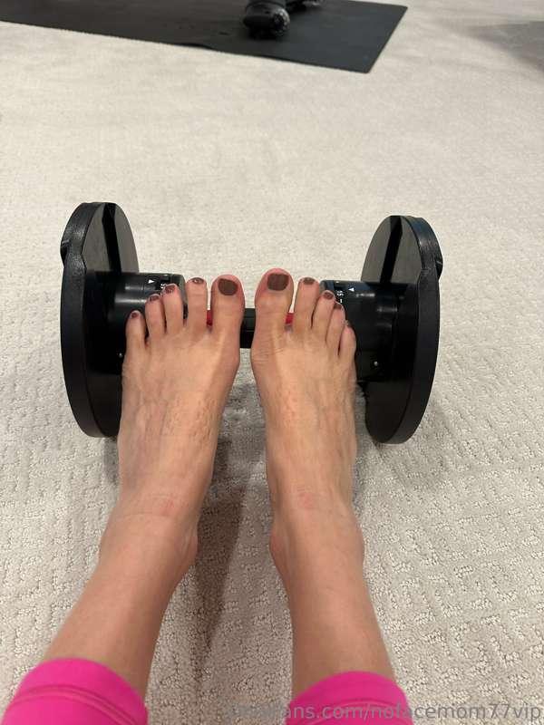 If feet are your thing😉 (my sock creases🤪)
