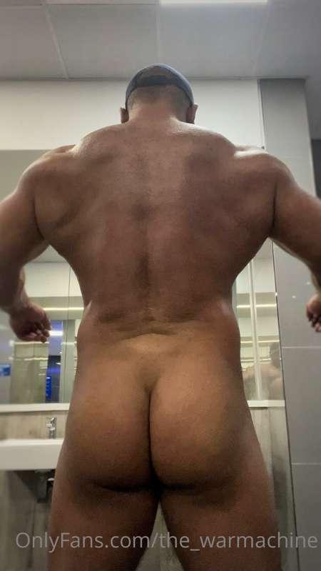 Think my ass is bigger than my back lol