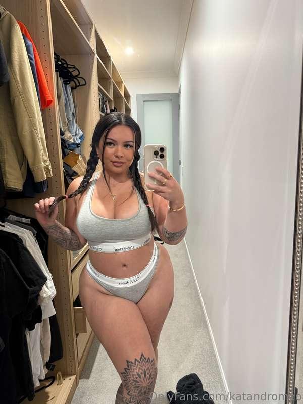 feeling bold? dm me what you’d do if i were in your lap righ..