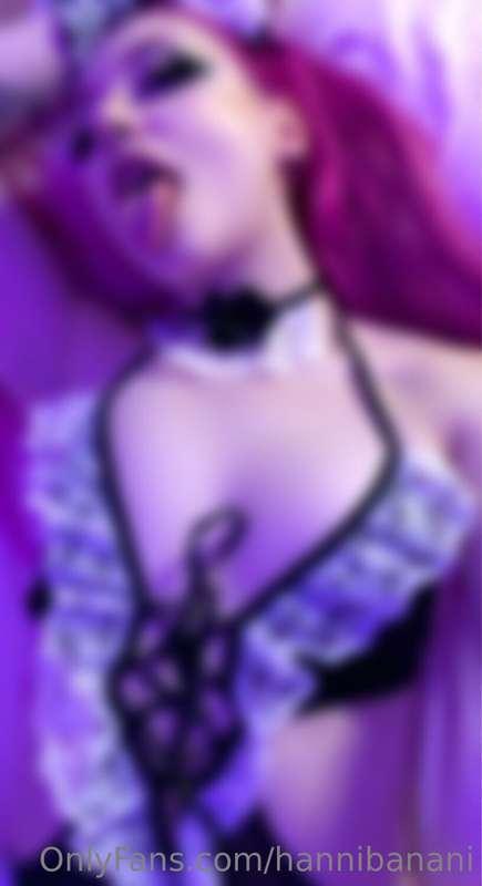 tiny titty goth maid has been having fun without u😜👅