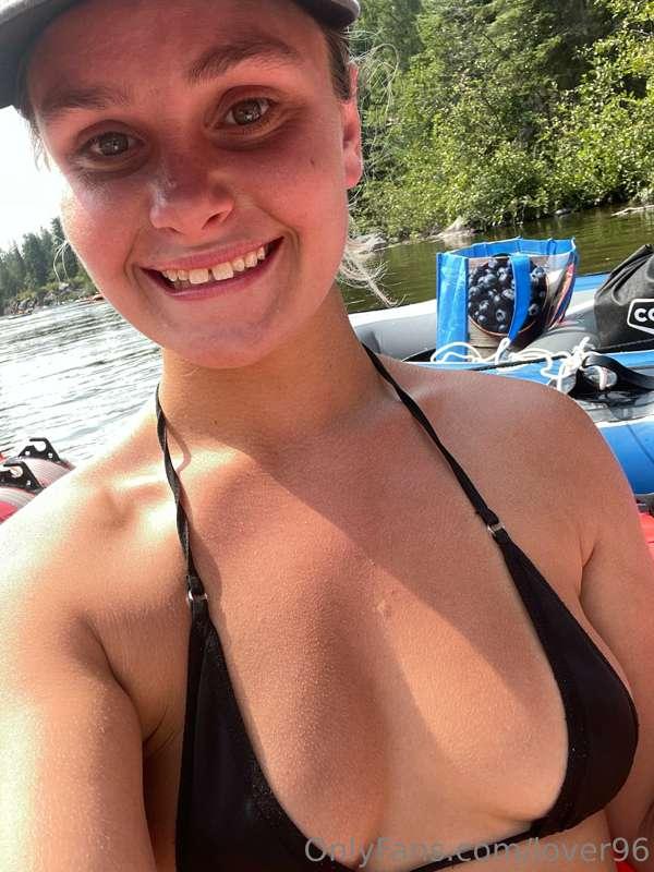 💕 Been out river floating all afternoon today, it was sick!!..