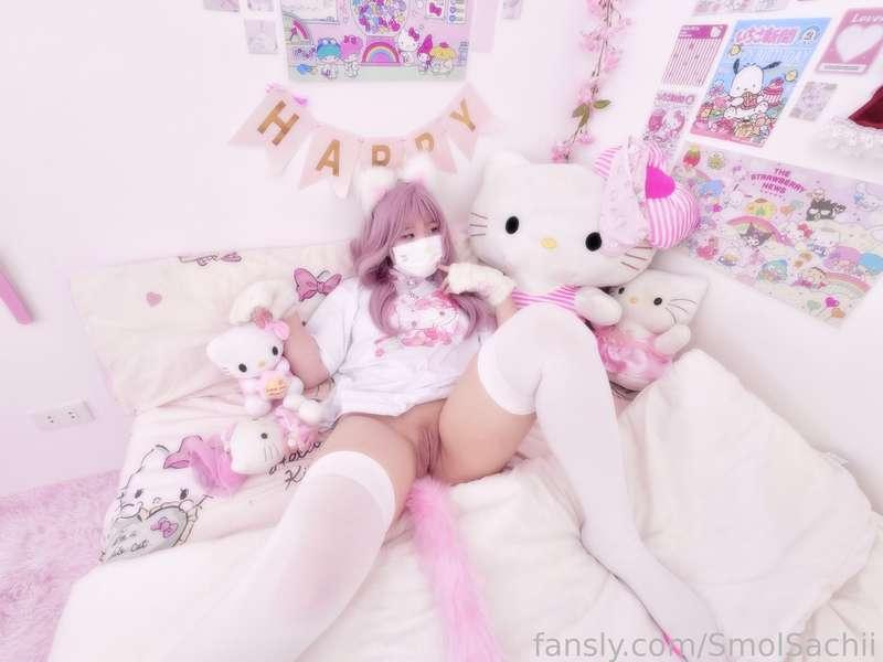 neko-chi heard senpai’s tongue does wonders /ᐠ. .ᐟ\ Ⳋ

…maybe he can use it to lick this tight little pussy? ⚞ • ⚟

#asian #japanese #petplay #furry #catgirl #stockings #buttplug #18 #pussy #barelylegal