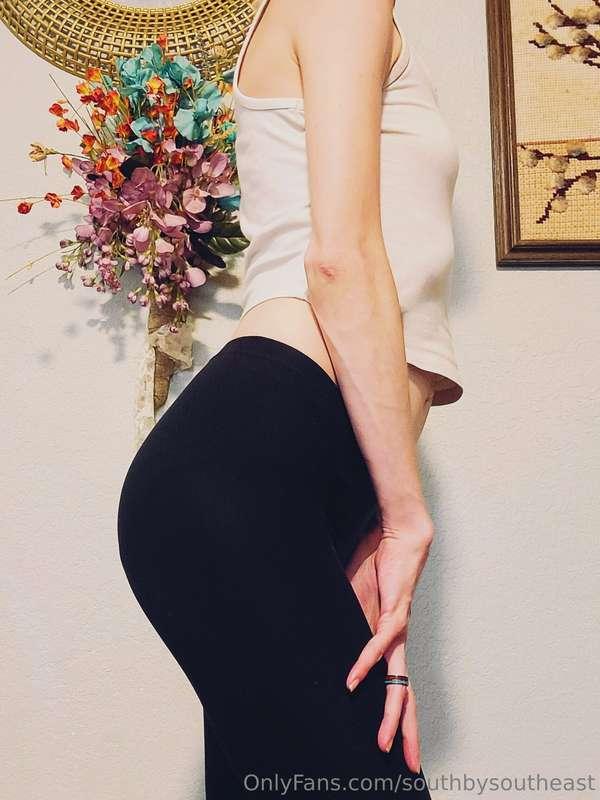 Can we take a moment to appreciate how perfect these pants m..